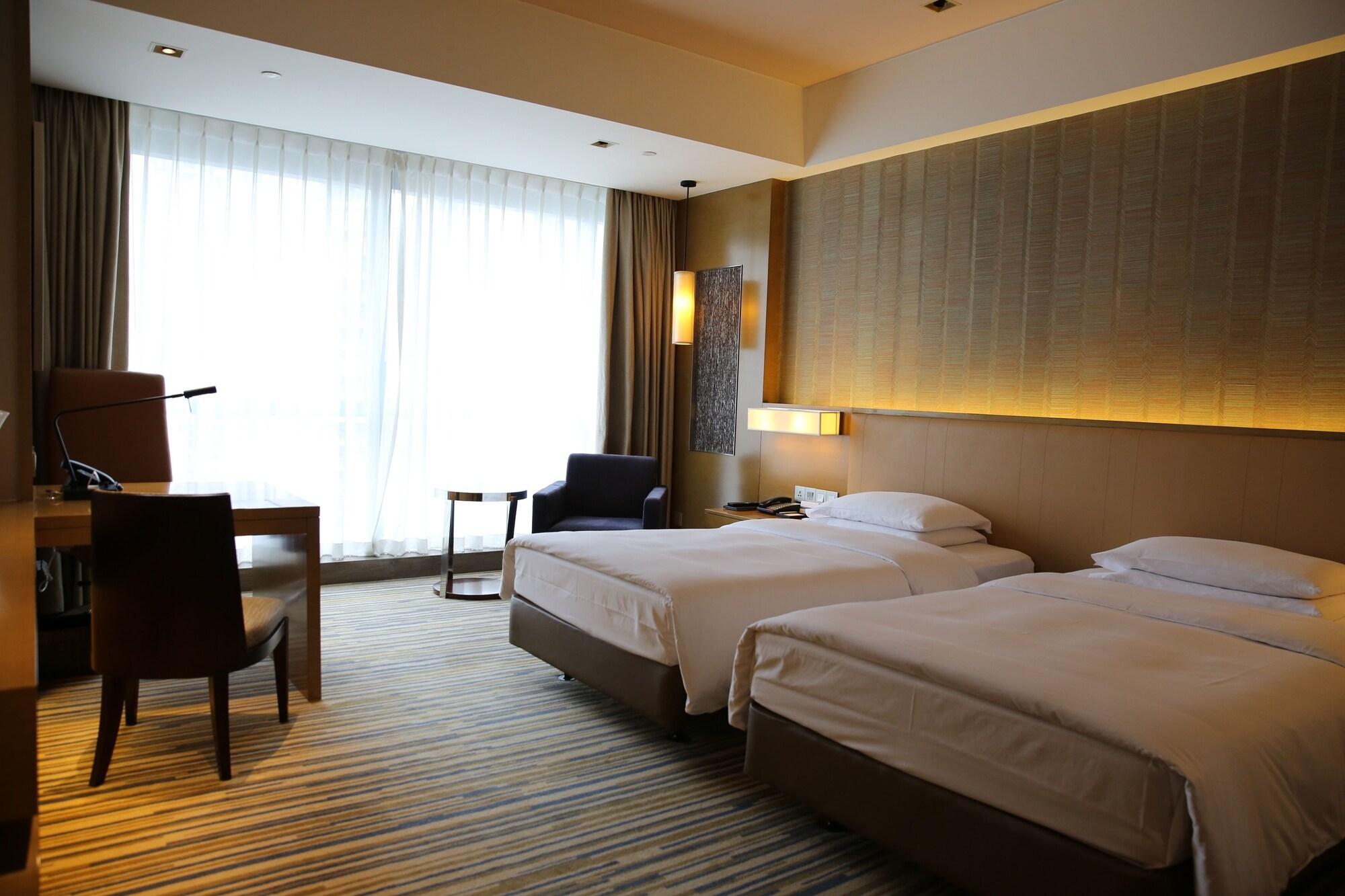 Hyatt Regency Chongqing Hotel Exterior photo